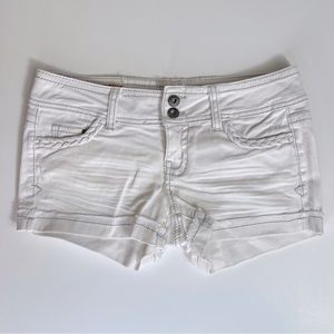 NWOT 1st Kiss White Denim Shorts*